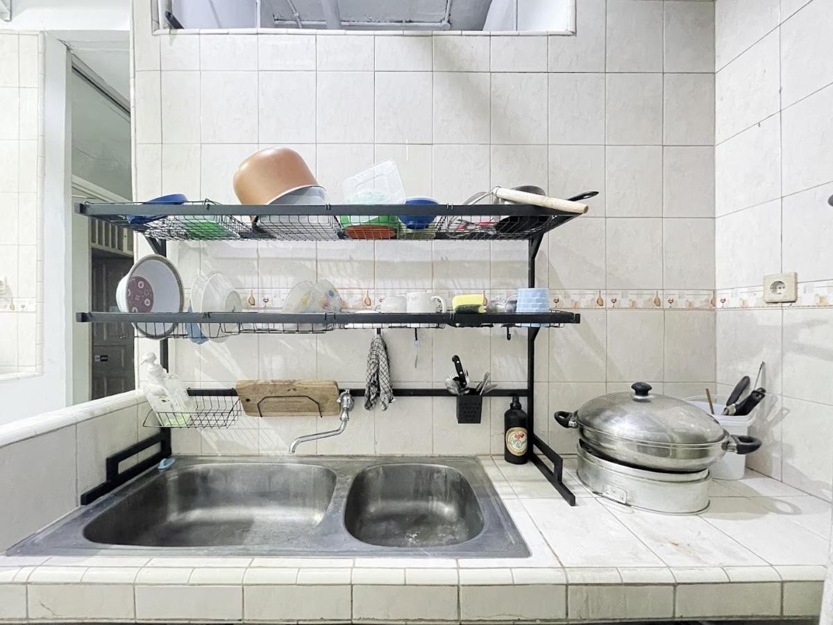 ジャカルタ Kos Awany Colivingホステル エクステリア 写真